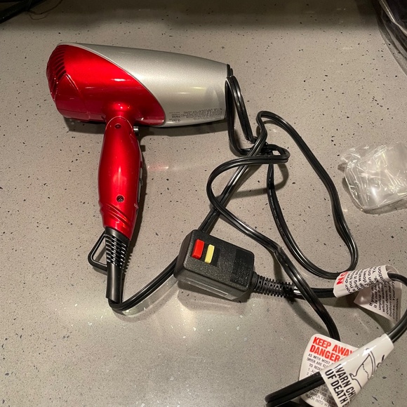 MHD 1875 watt ceramic dual voltage travel dryer - Picture 4 of 6